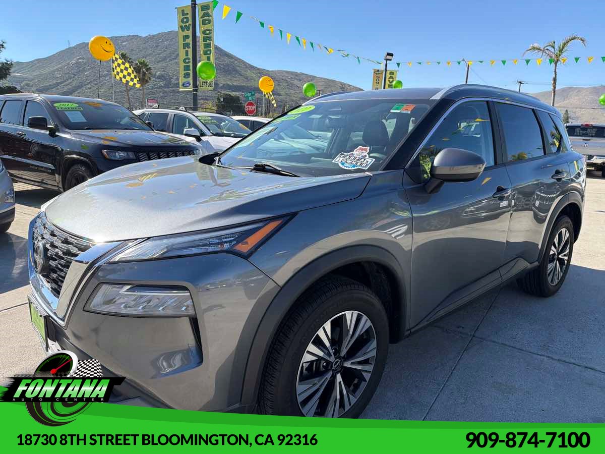 2023 Nissan Rogue SV's photo