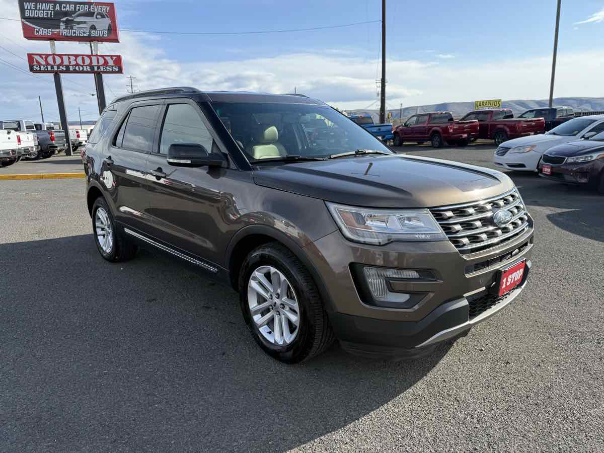 2016 Ford Explorer XLT's photo