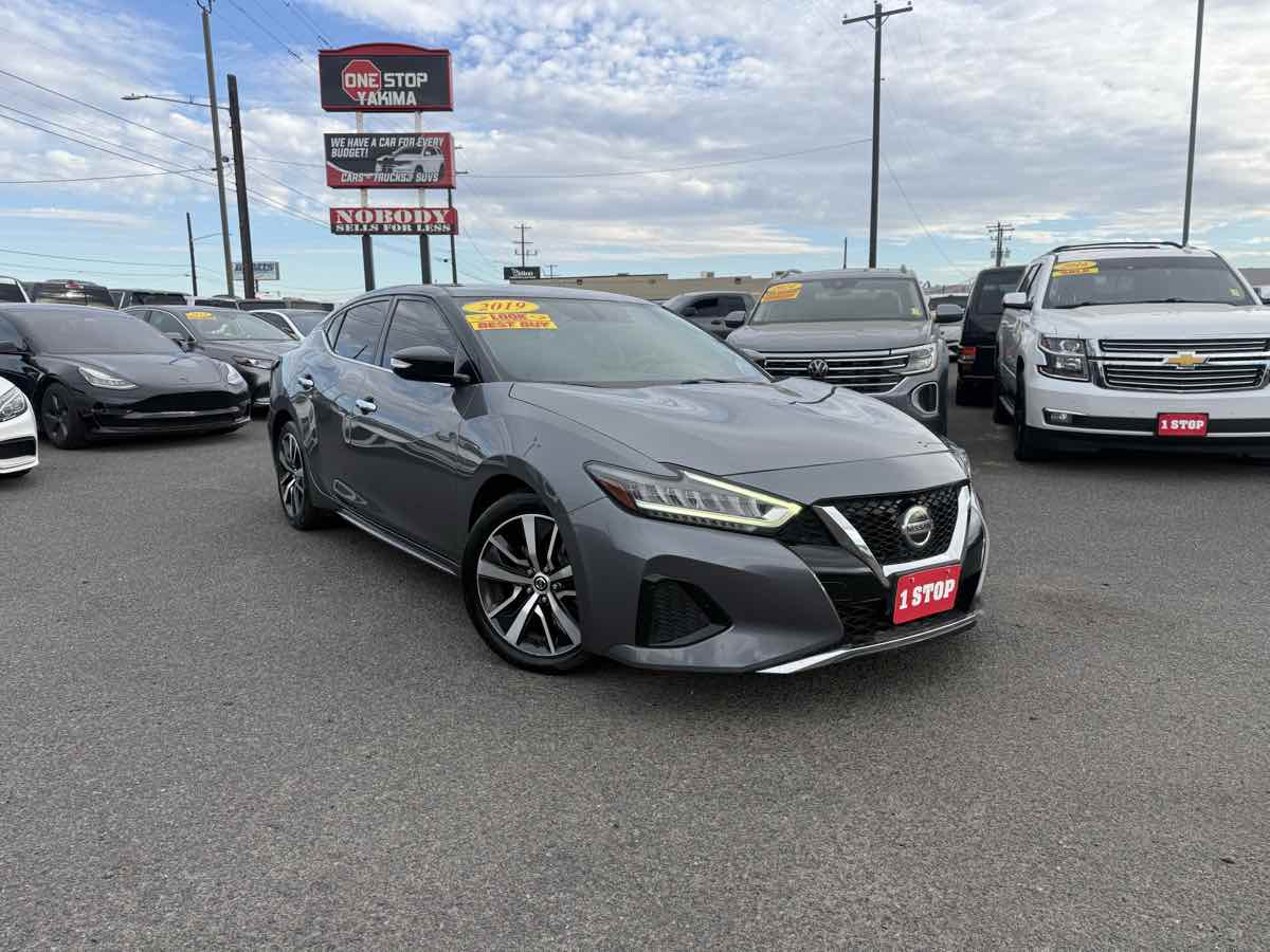 2019 Nissan Maxima SV's photo