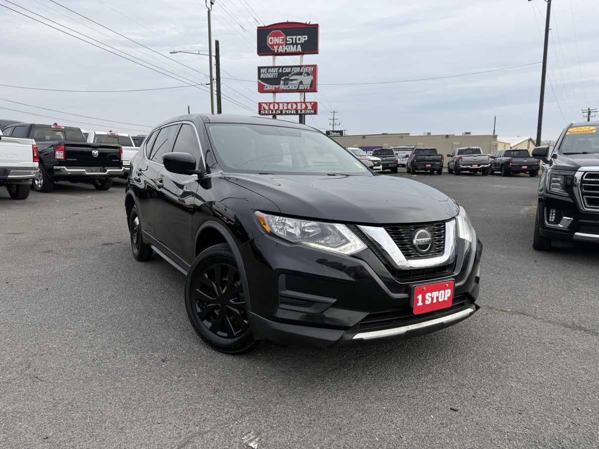 2018 Nissan Rogue S's photo