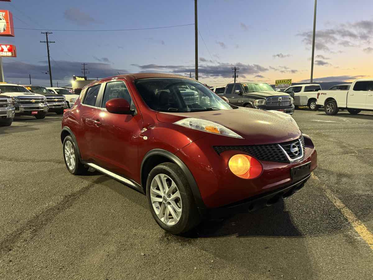 2013 Nissan JUKE SV's photo