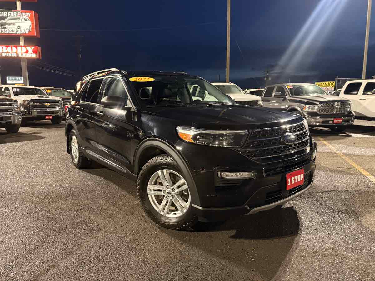 2022 Ford Explorer XLT's photo