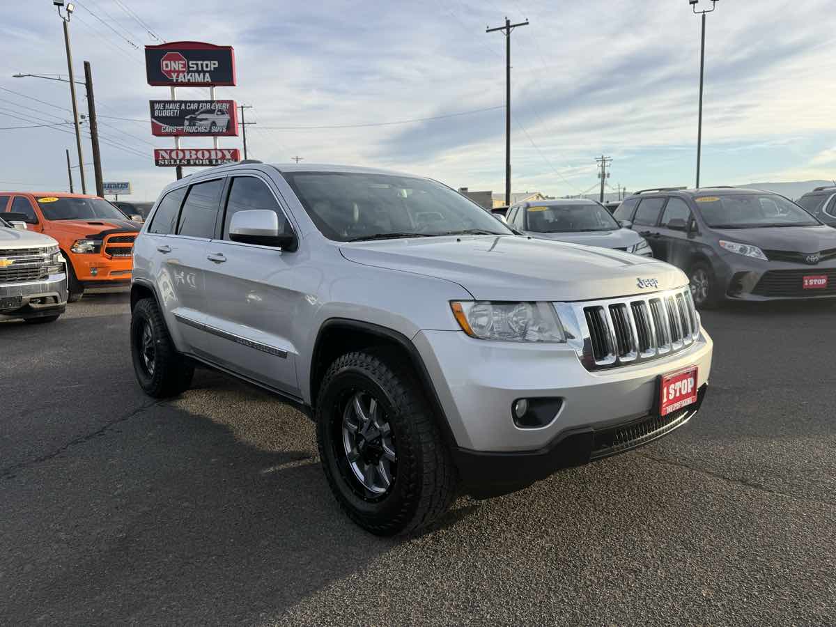 2012 Jeep Grand Cherokee Laredo's photo