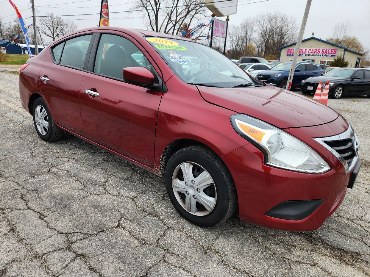 2019 Nissan Versa Sedan SV's photo