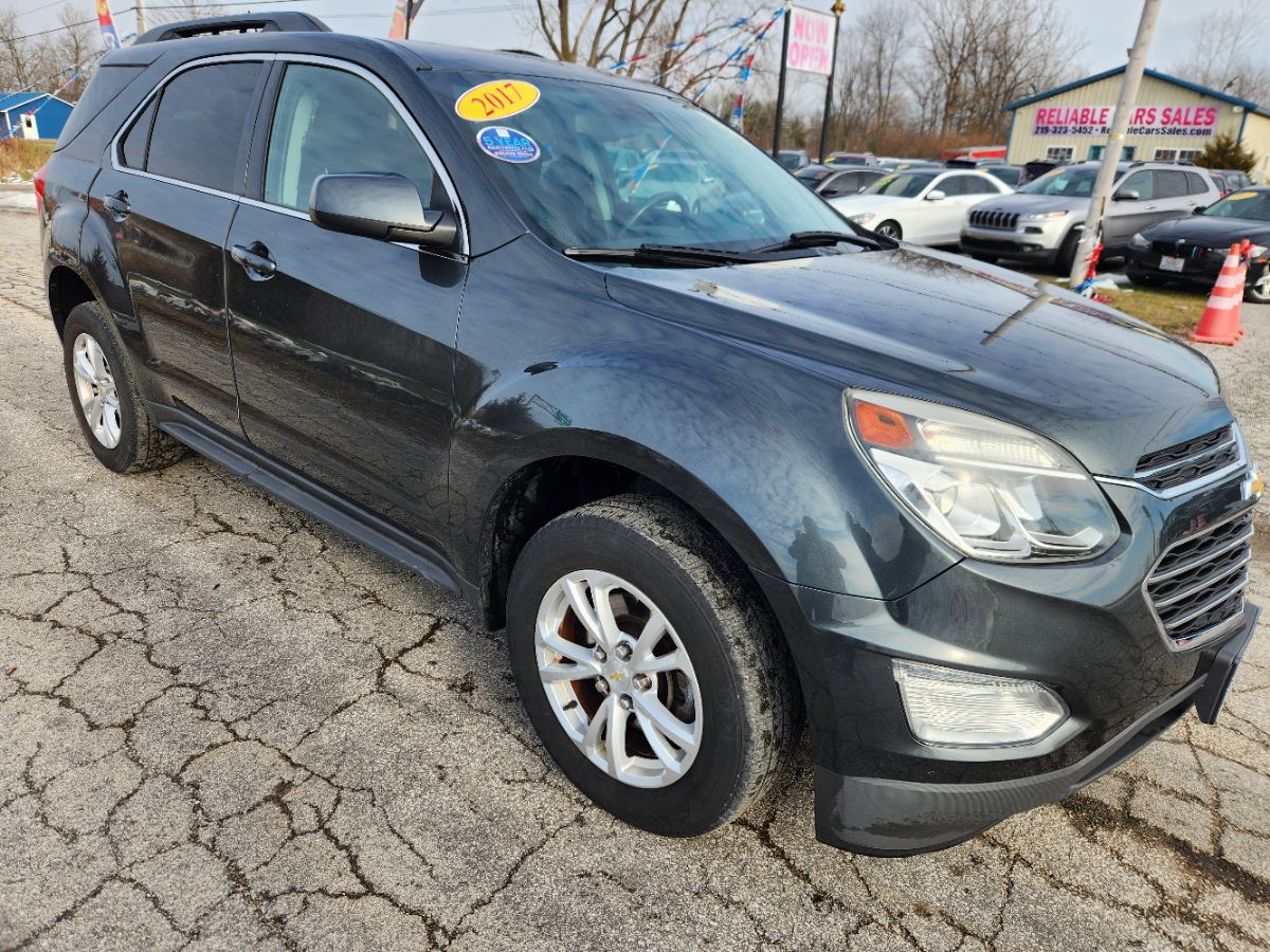 2017 Chevrolet Equinox LT's photo
