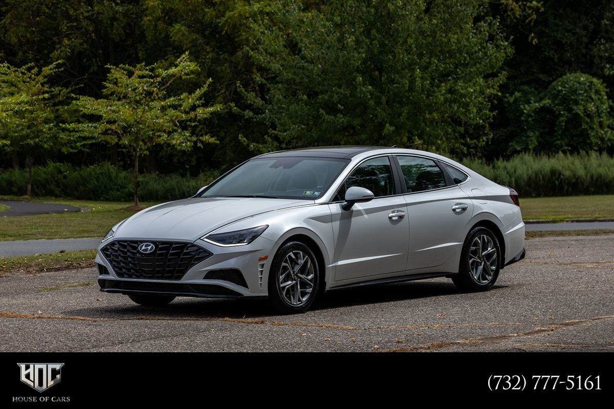 2022 Hyundai Sonata SEL's photo