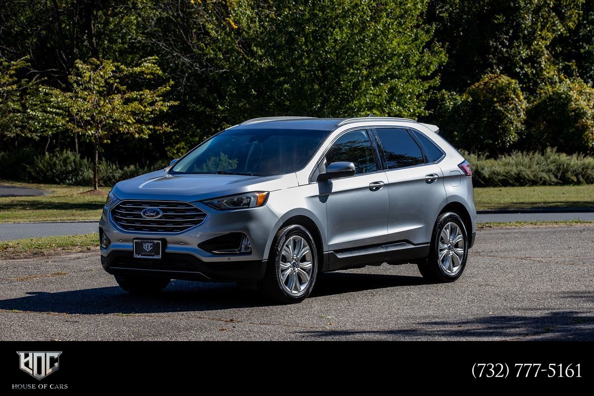 2020 Ford Edge Titanium's photo