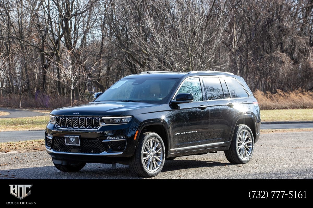 2022 Jeep Grand Cherokee Summit's photo