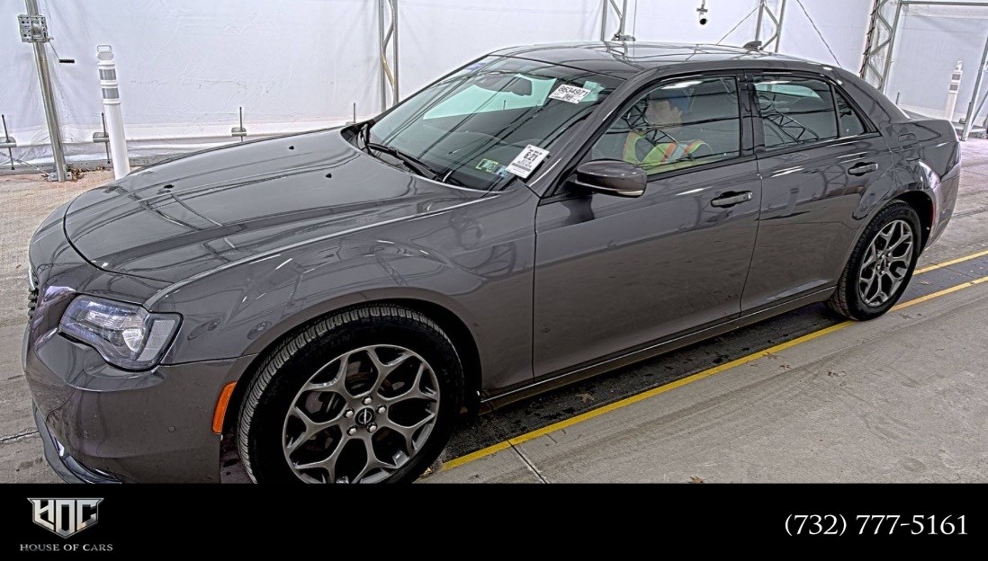 2018 Chrysler 300 S's photo