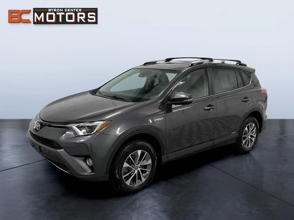 2018 Toyota RAV4 XLE's photo