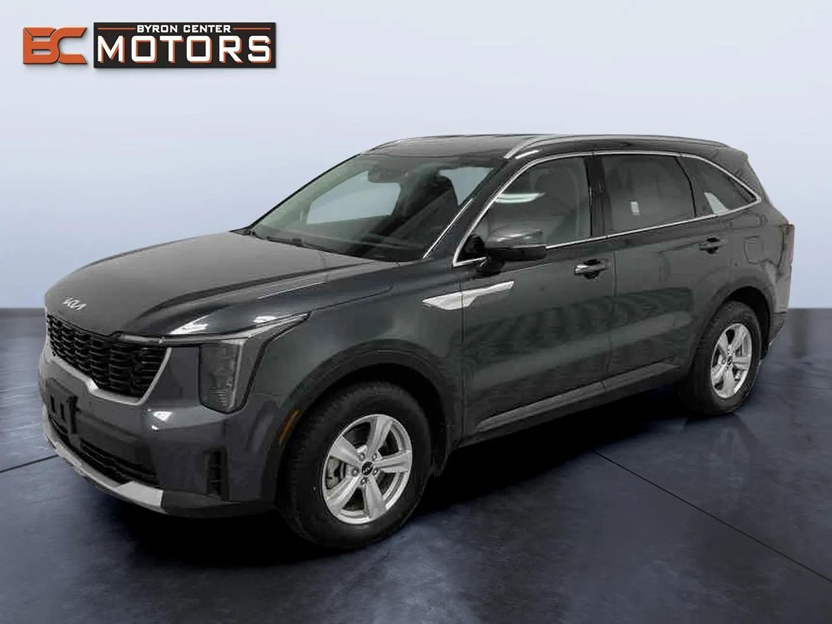 2024 Kia Sorento LX's photo