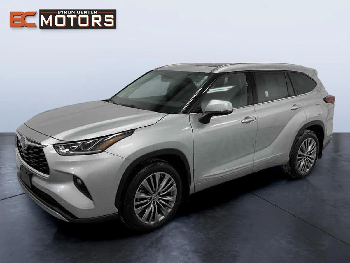 2021 Toyota Highlander Limited's photo