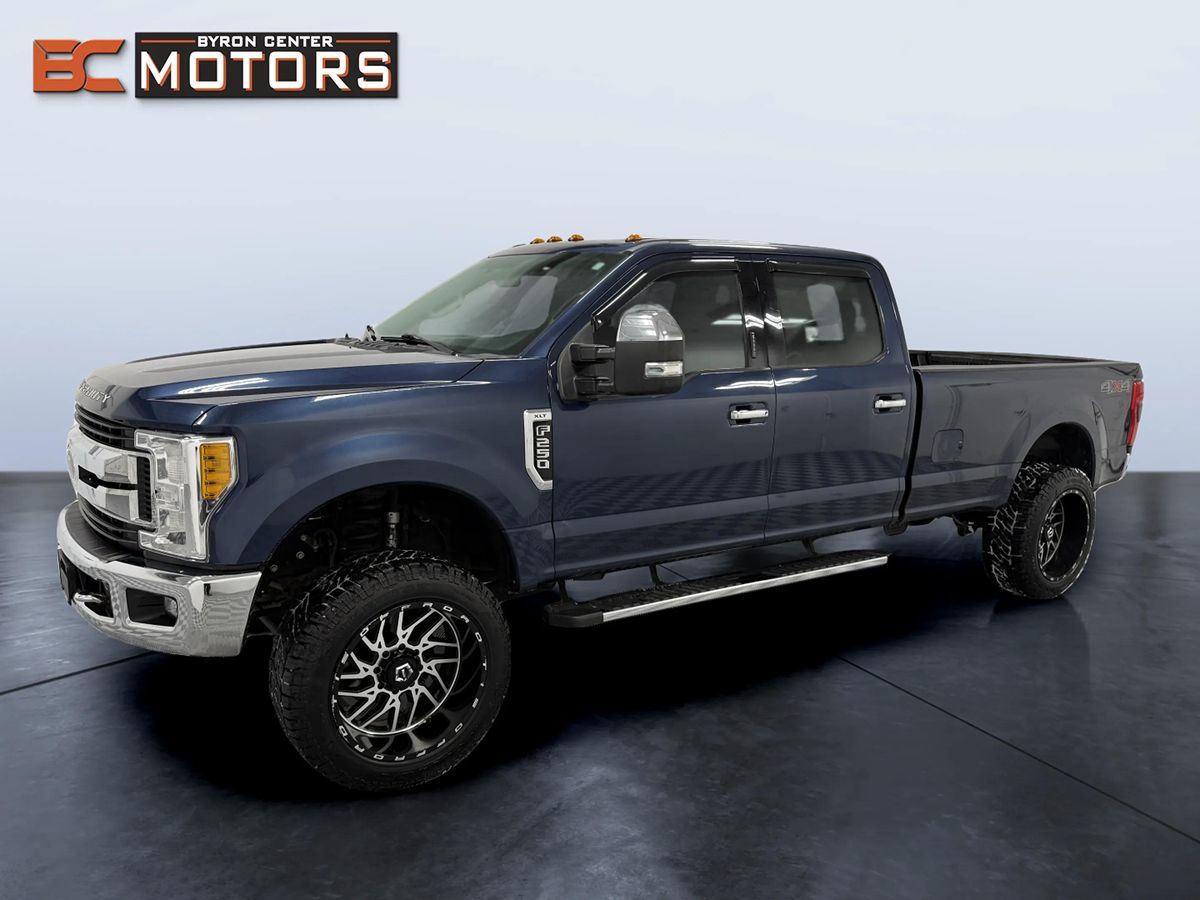 2017 Ford F-250 Super Duty XLT