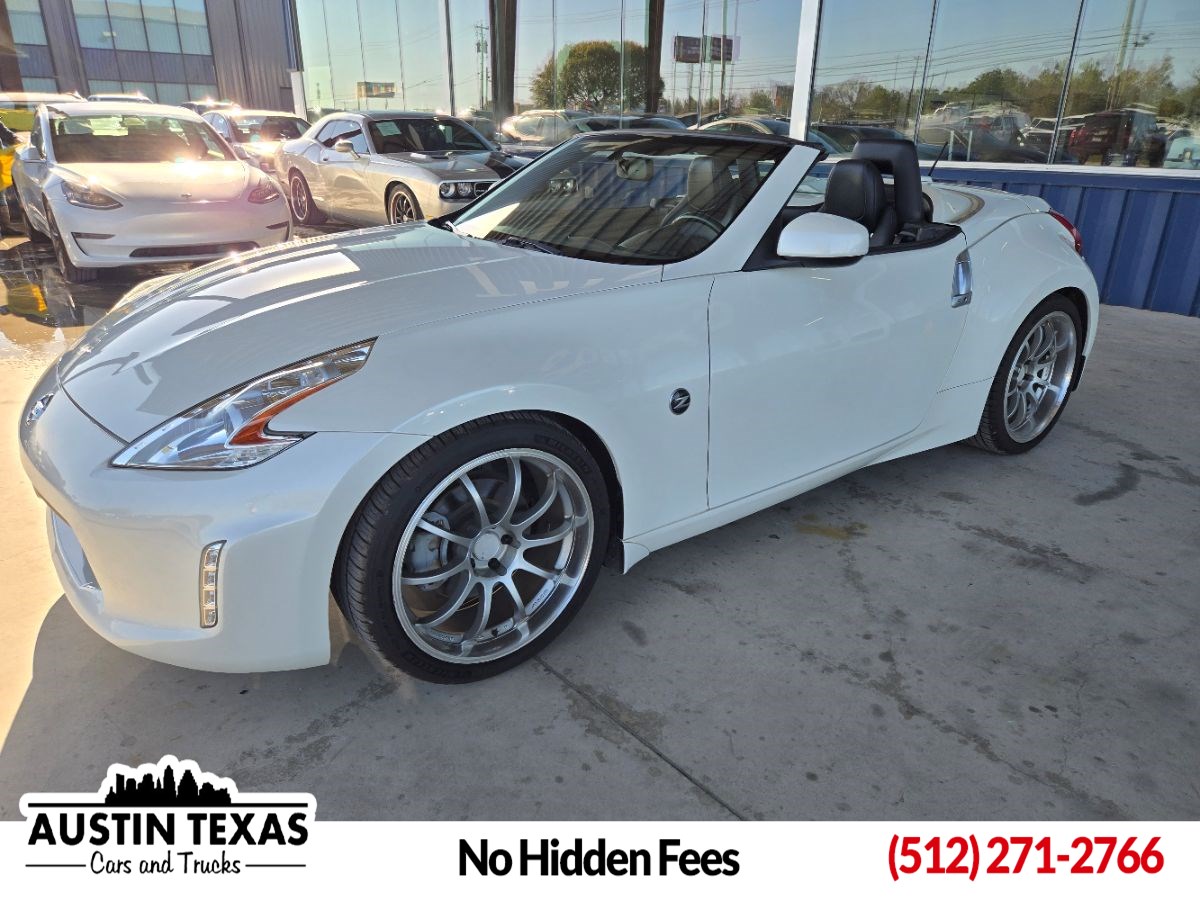 2016 Nissan 370Z Roadster Touring's photo