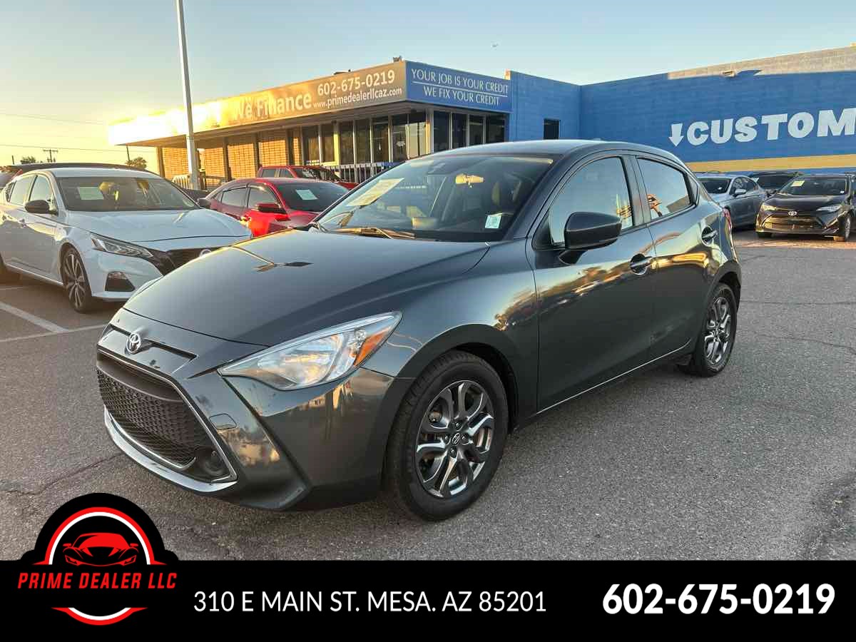 2020 Toyota Yaris LE