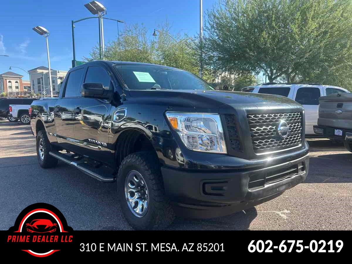 2018 Nissan Titan XD S's photo
