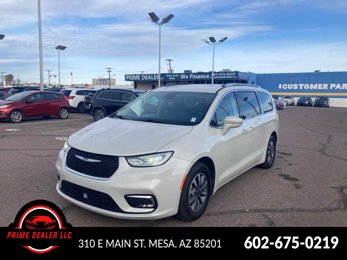 2021 Chrysler Pacifica Touring L's photo