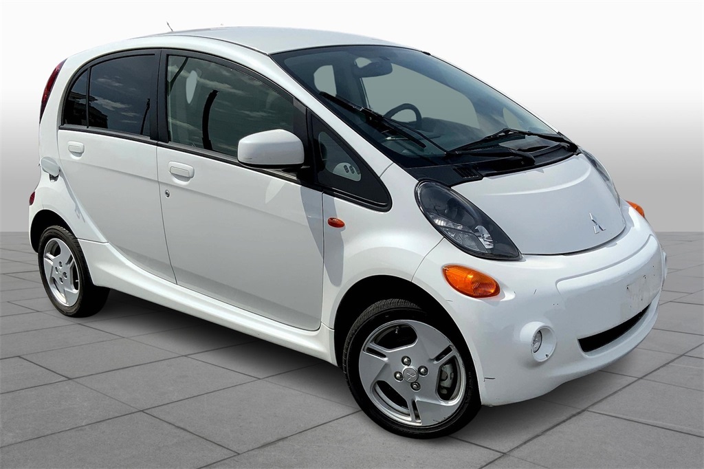 2014 Mitsubishi i-MiEV ES's photo