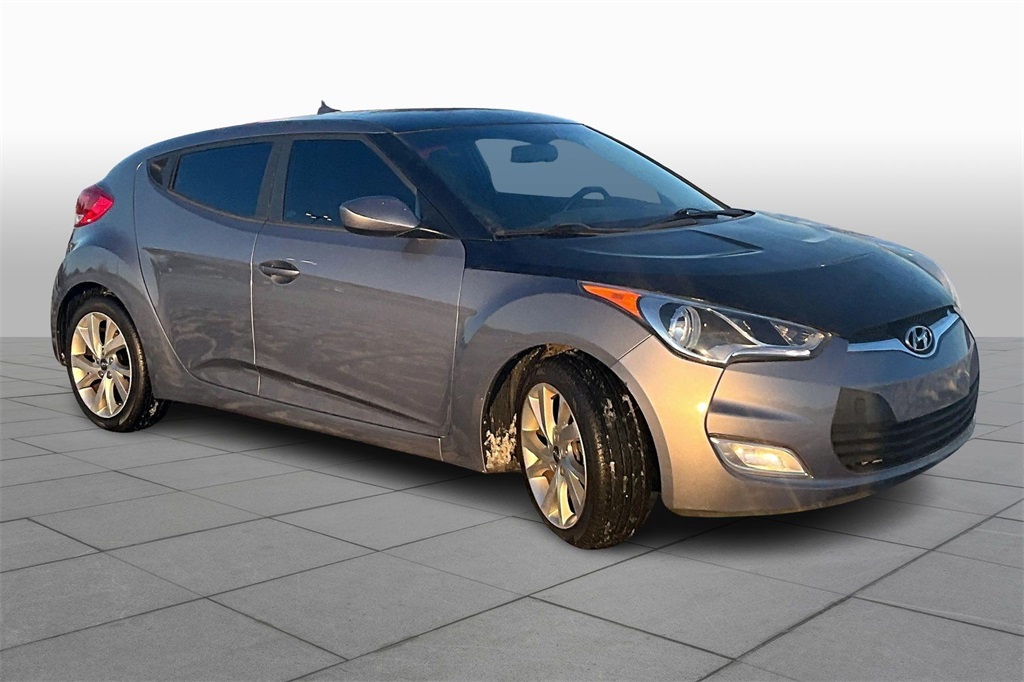 2017 Hyundai Veloster Base's photo