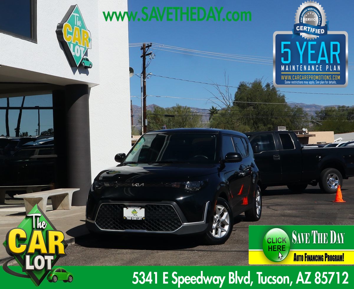 2024 Kia Soul LX's photo