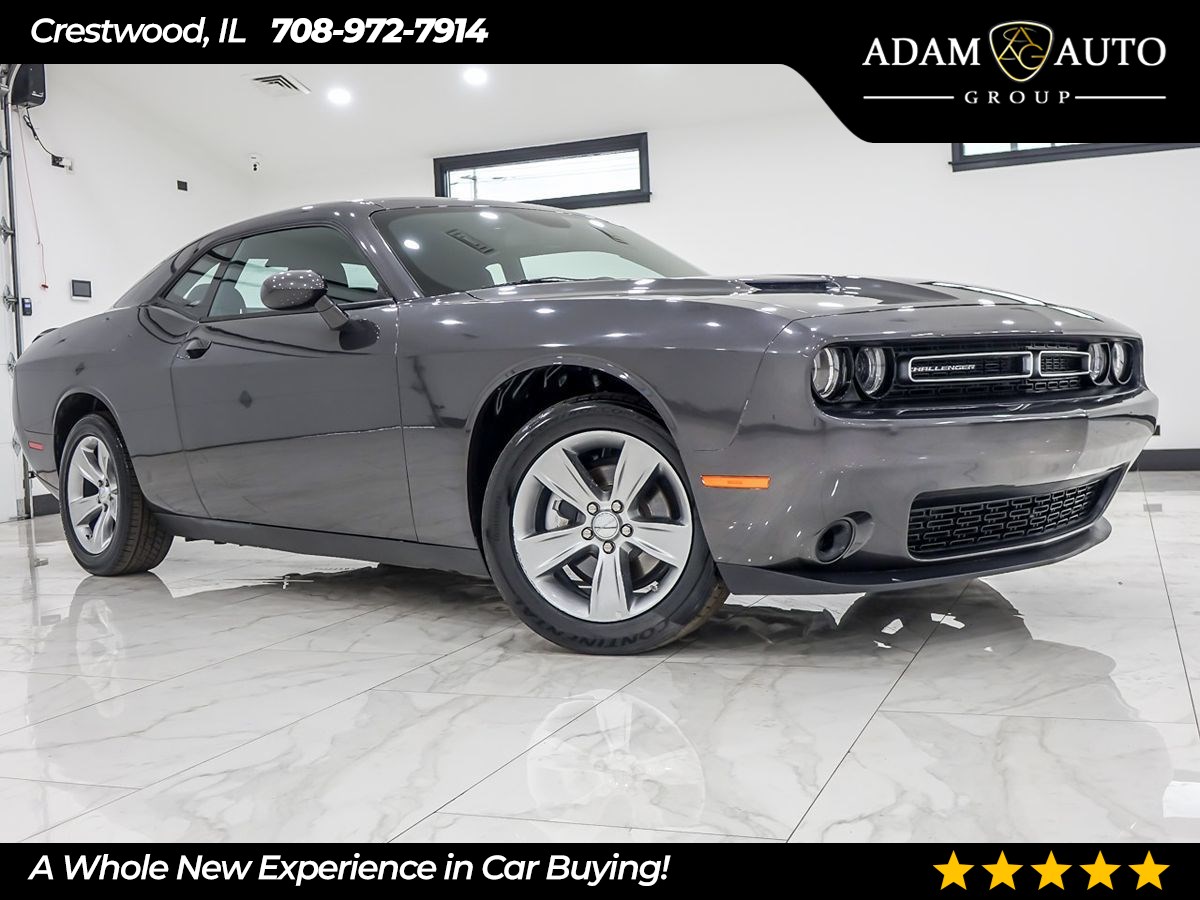 2022 Dodge Challenger SXT's photo