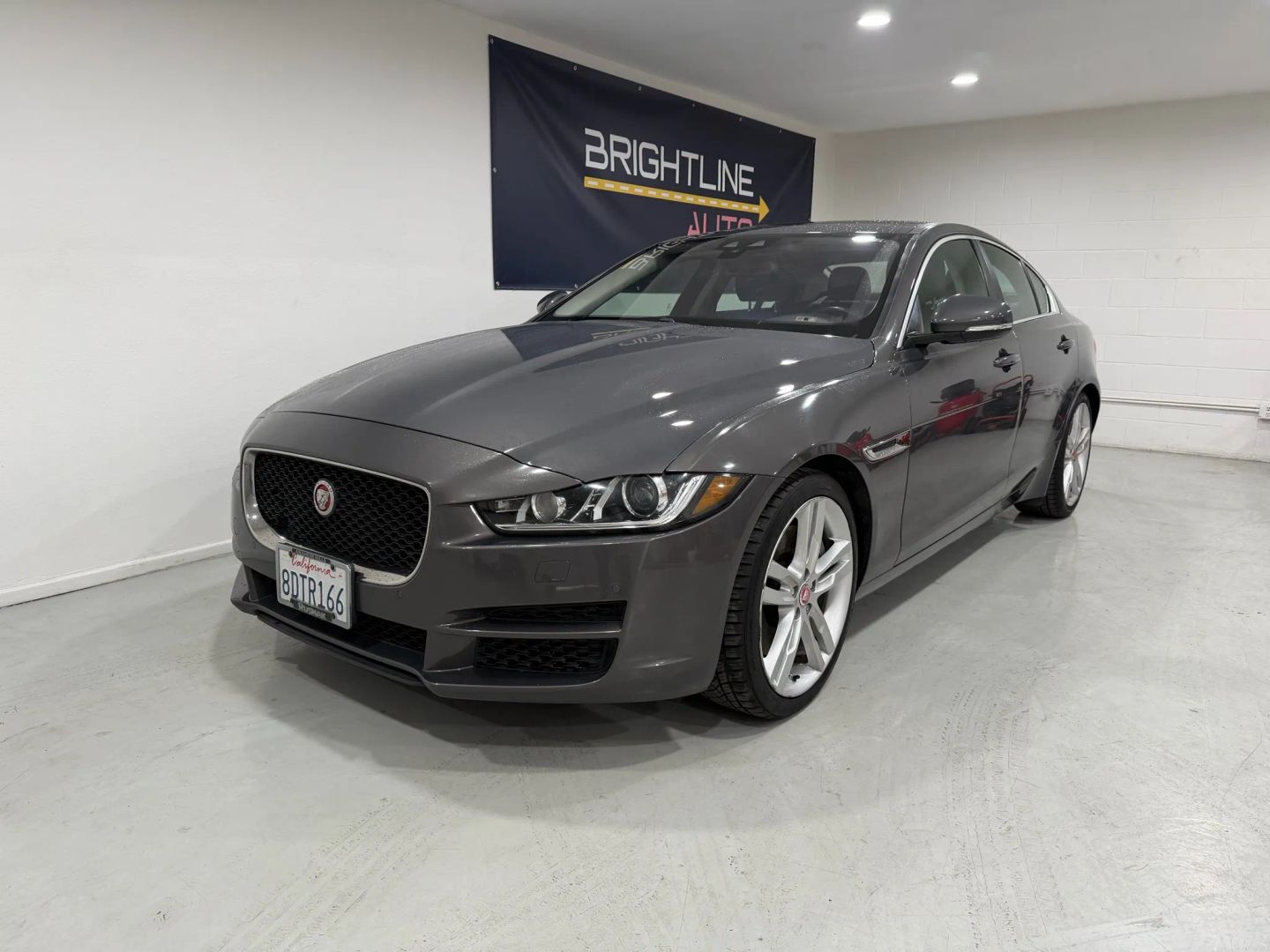 2017 Jaguar XE Prestige's photo