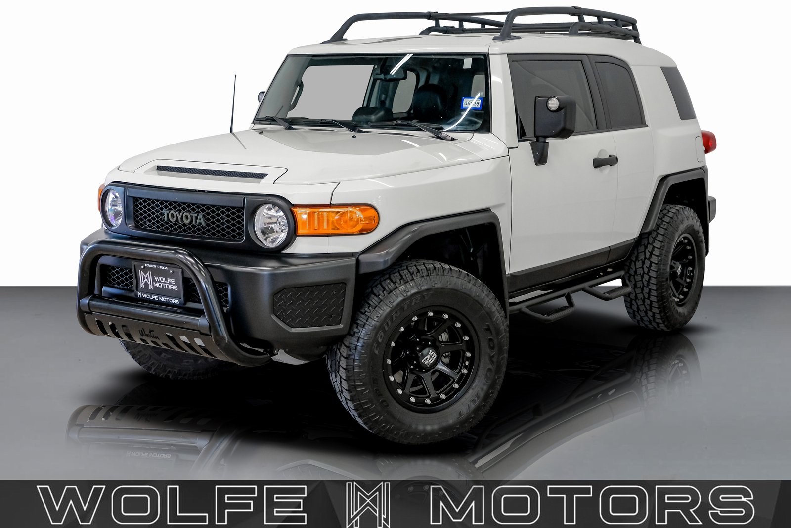 2012 Toyota FJ Cruiser Base's photo