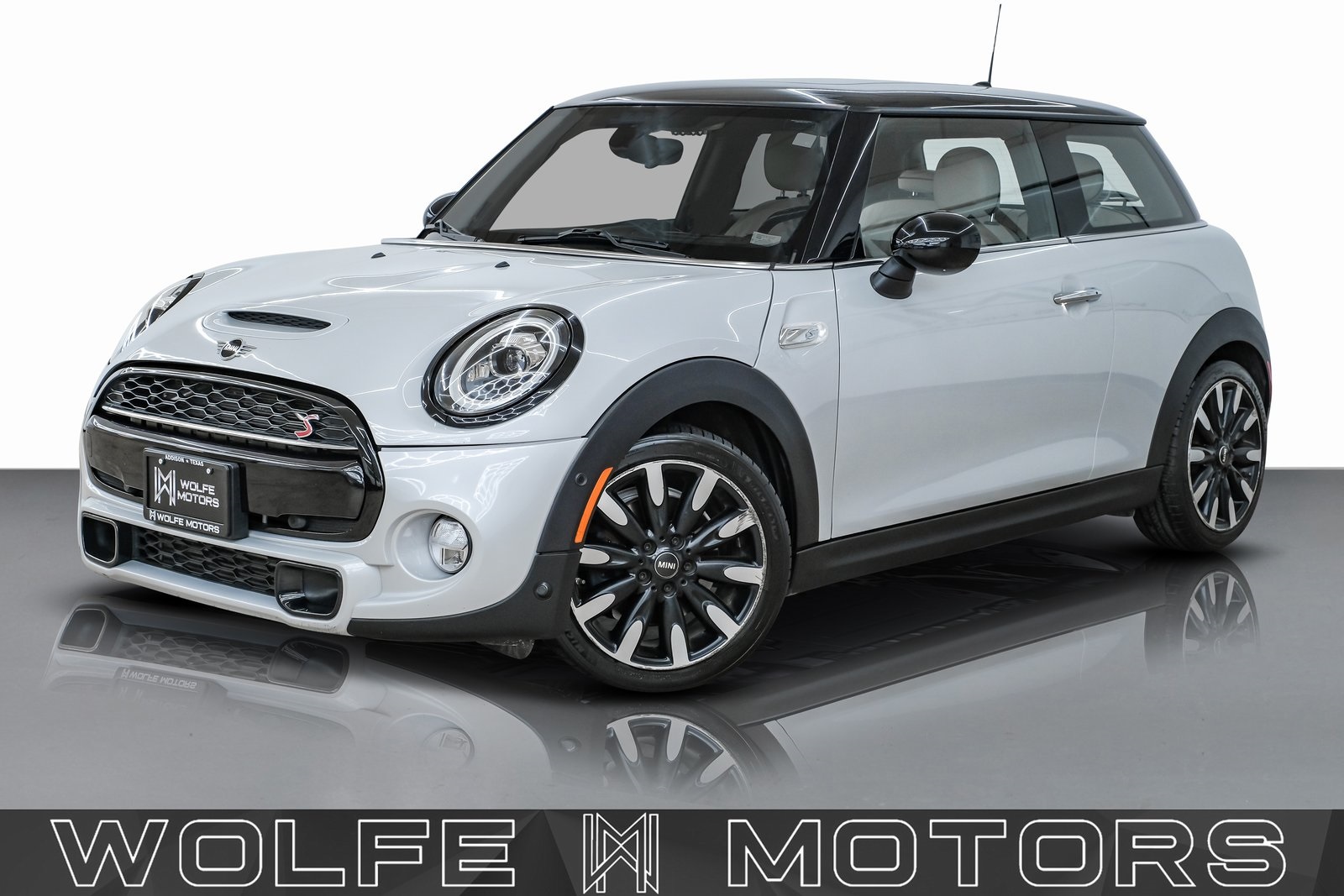 2019 MINI Hardtop 2 Door S's photo
