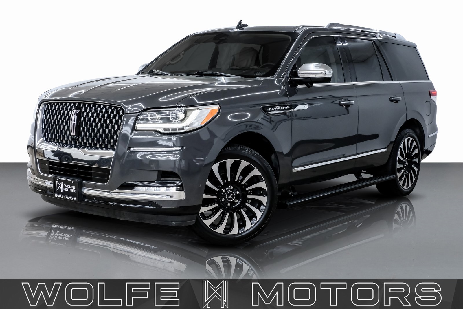 2022 Lincoln Navigator Black Label's photo