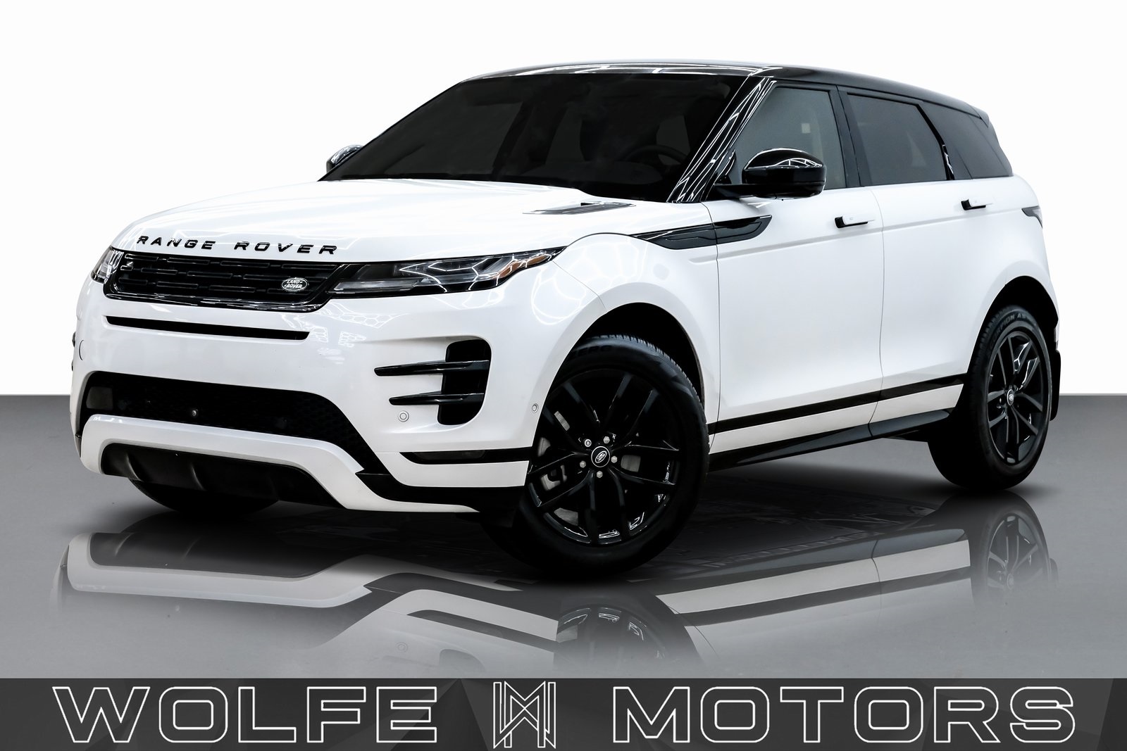 2024 Land Rover Range Rover Evoque Dynamic SE's photo