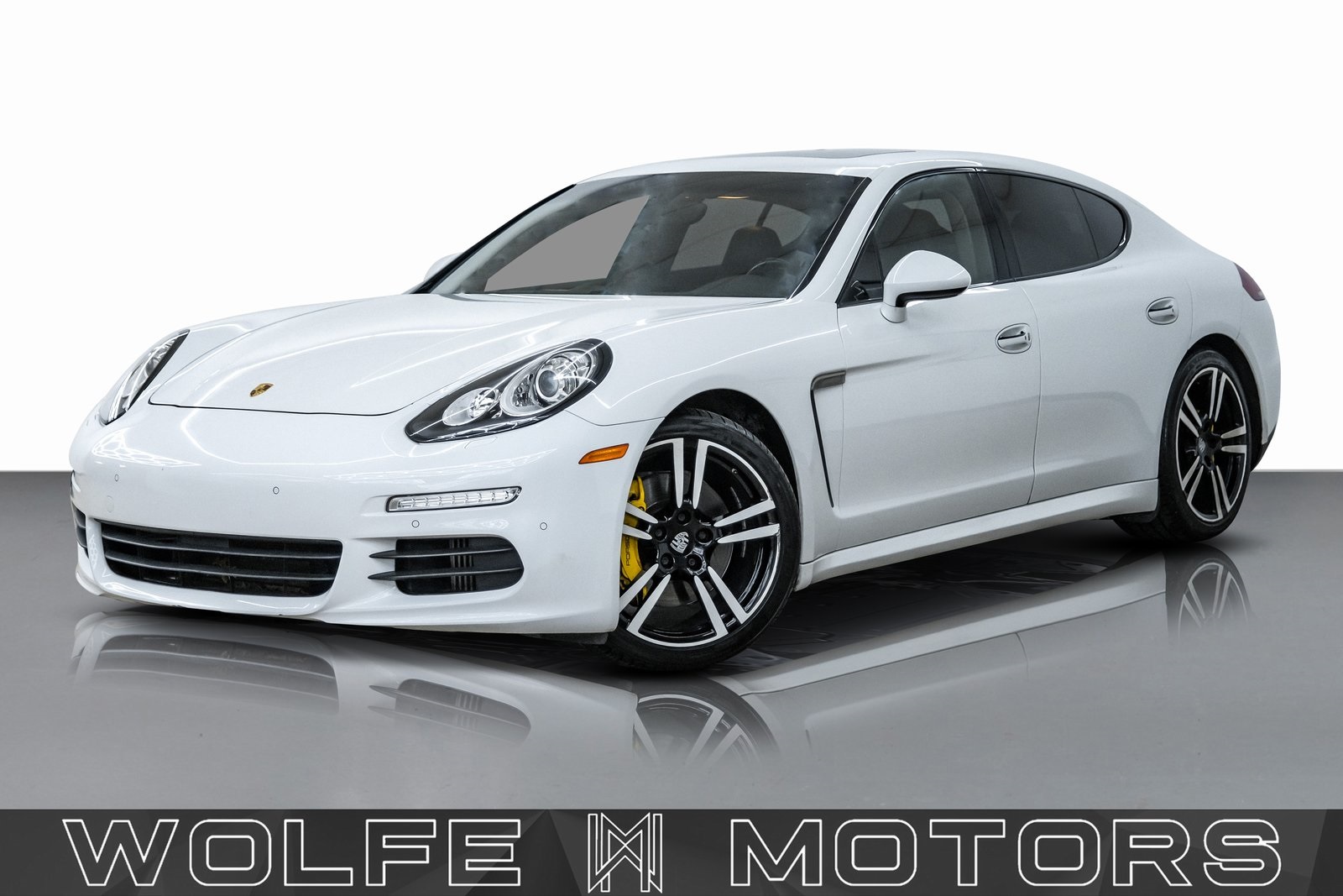 2014 Porsche Panamera S's photo
