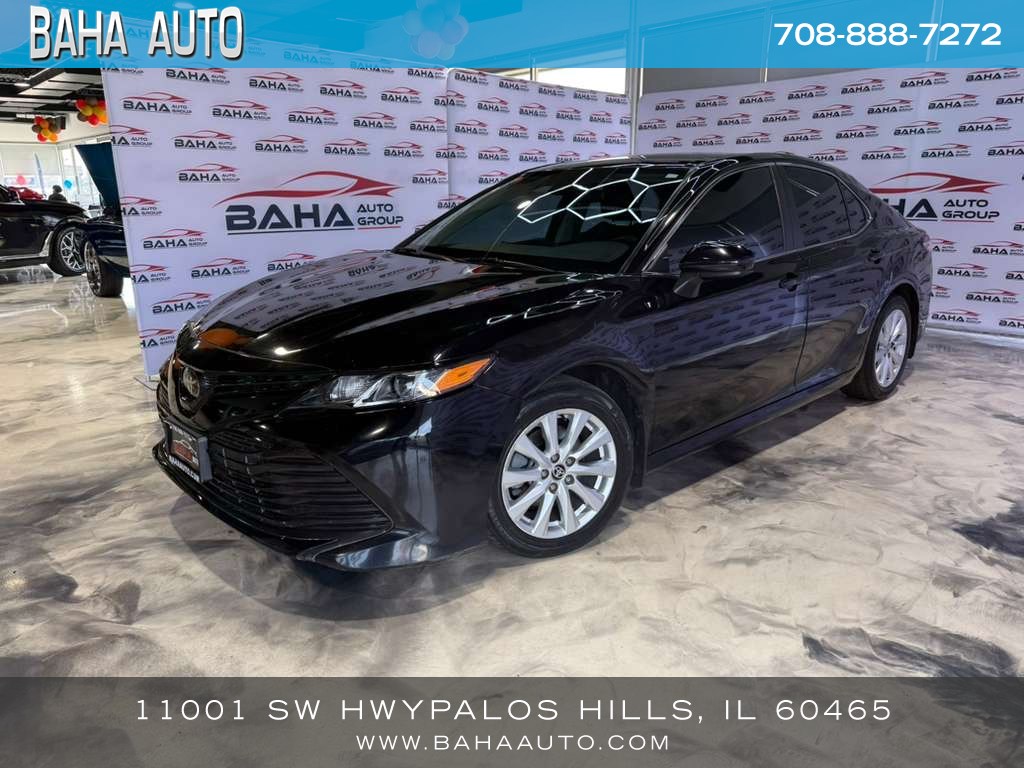 2020 Toyota Camry LE's photo