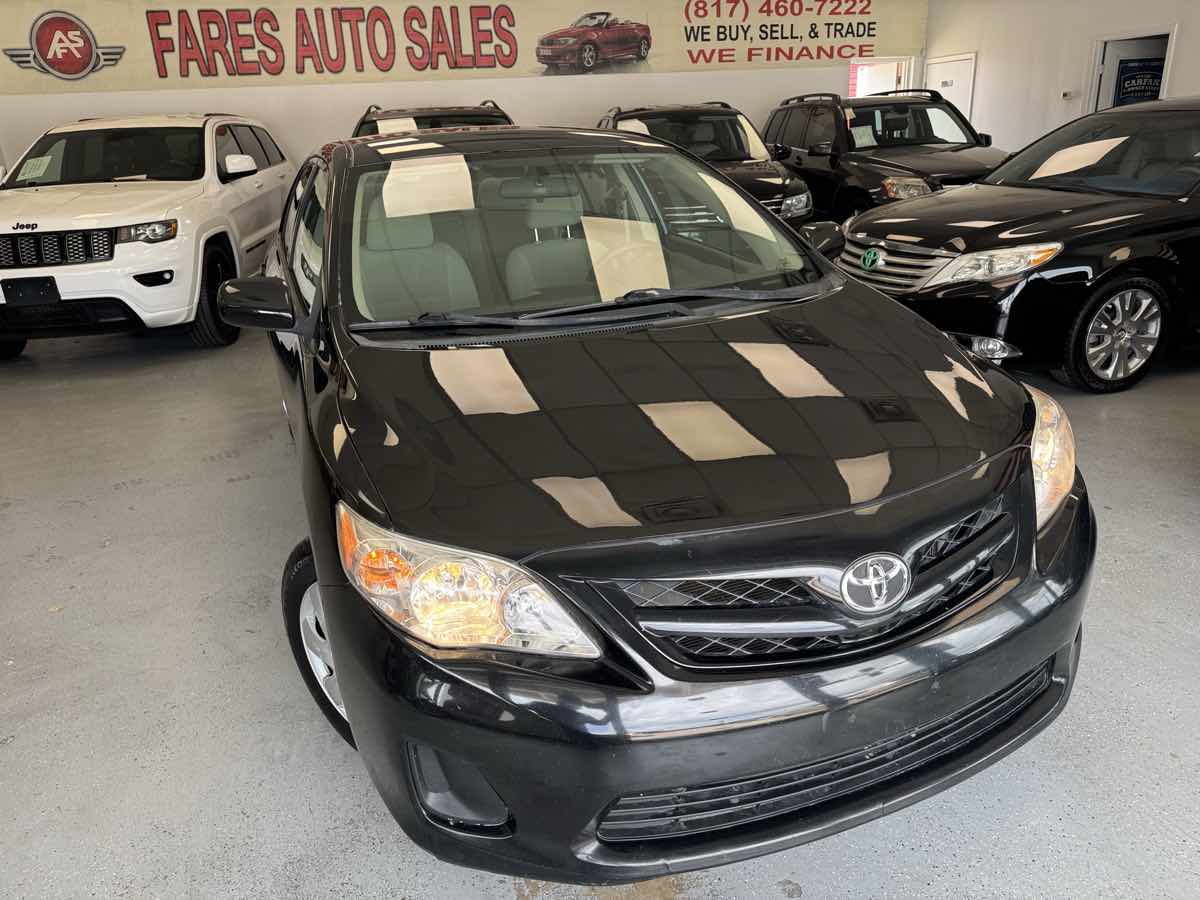 2011 Toyota Corolla LE's photo