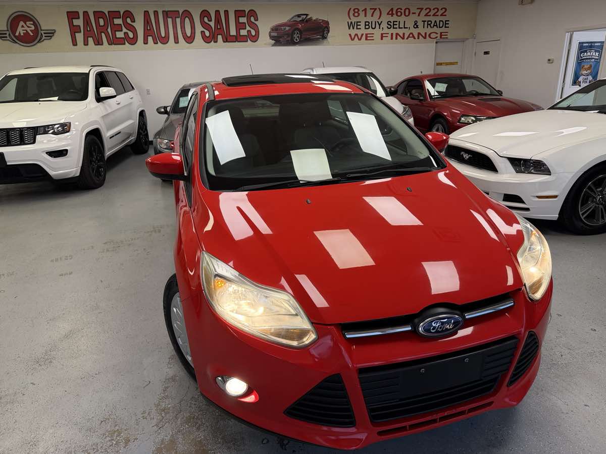 2012 Ford Focus SE's photo