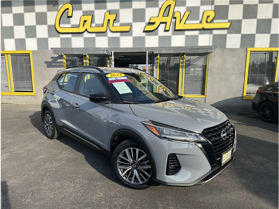 2024 Nissan Kicks SR