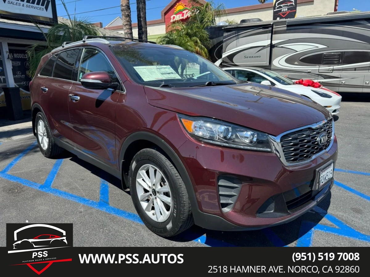 2020 Kia Sorento LX's photo