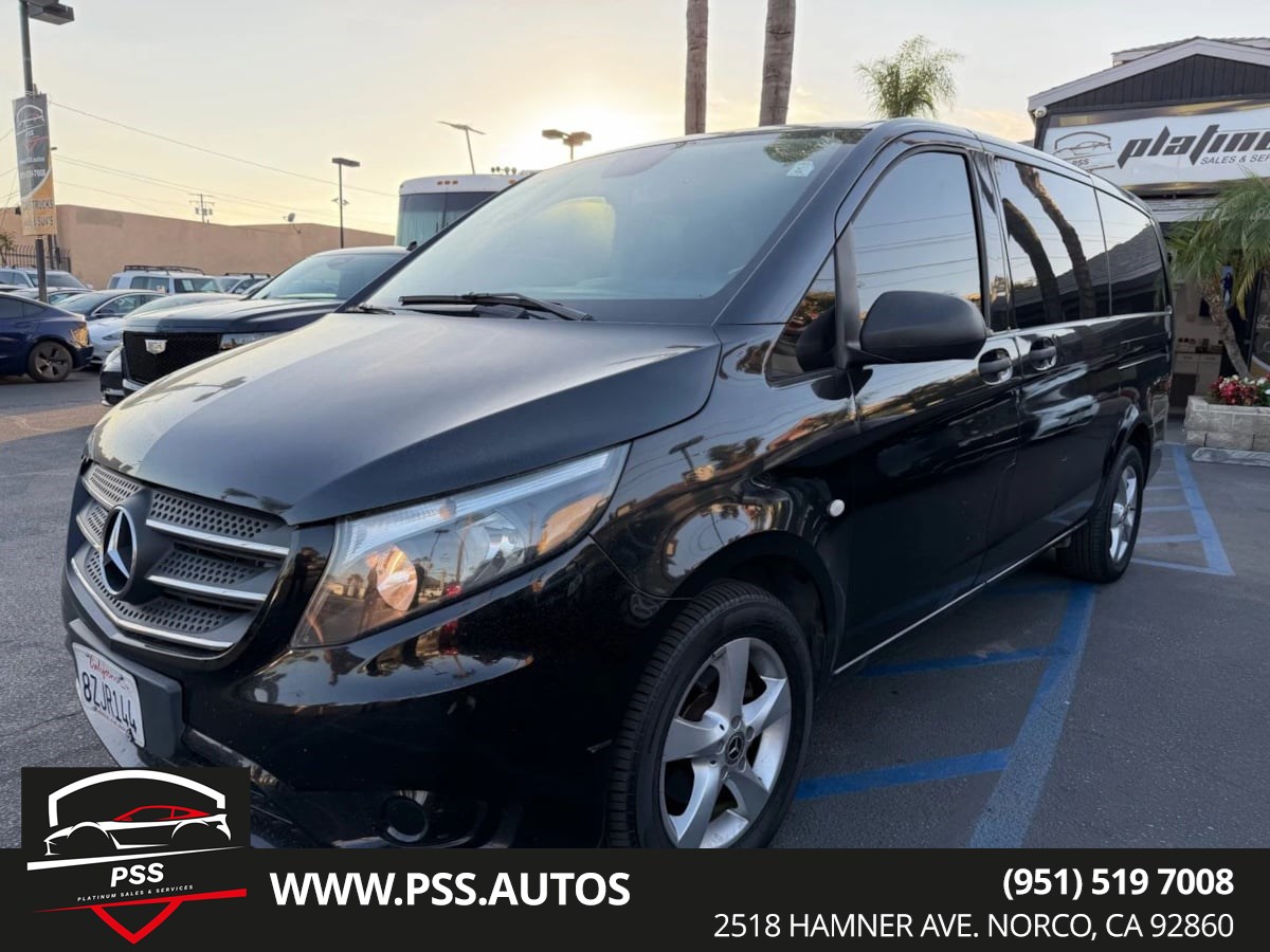 2018 Mercedes-Benz Metris Passenger Van Base's photo