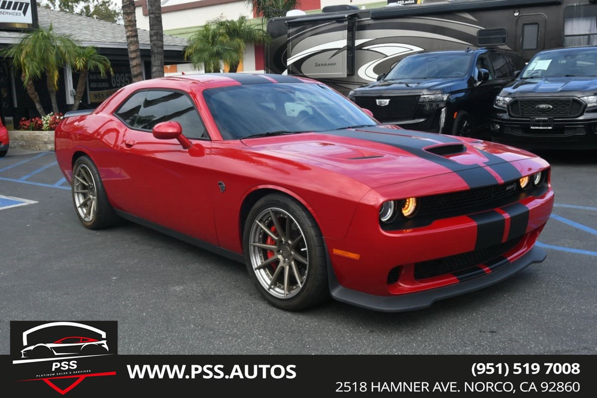 2016 Dodge Challenger SRT's photo