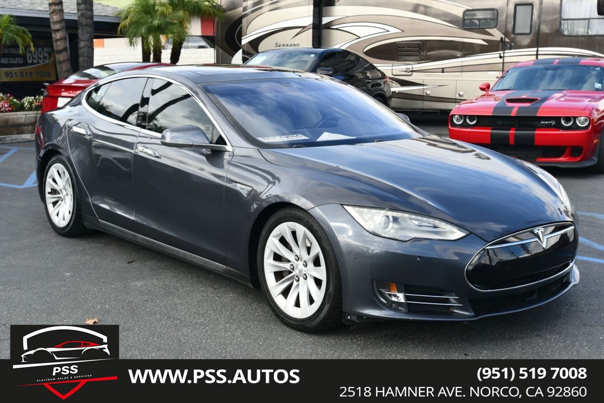 2016 Tesla Model S 90D's photo