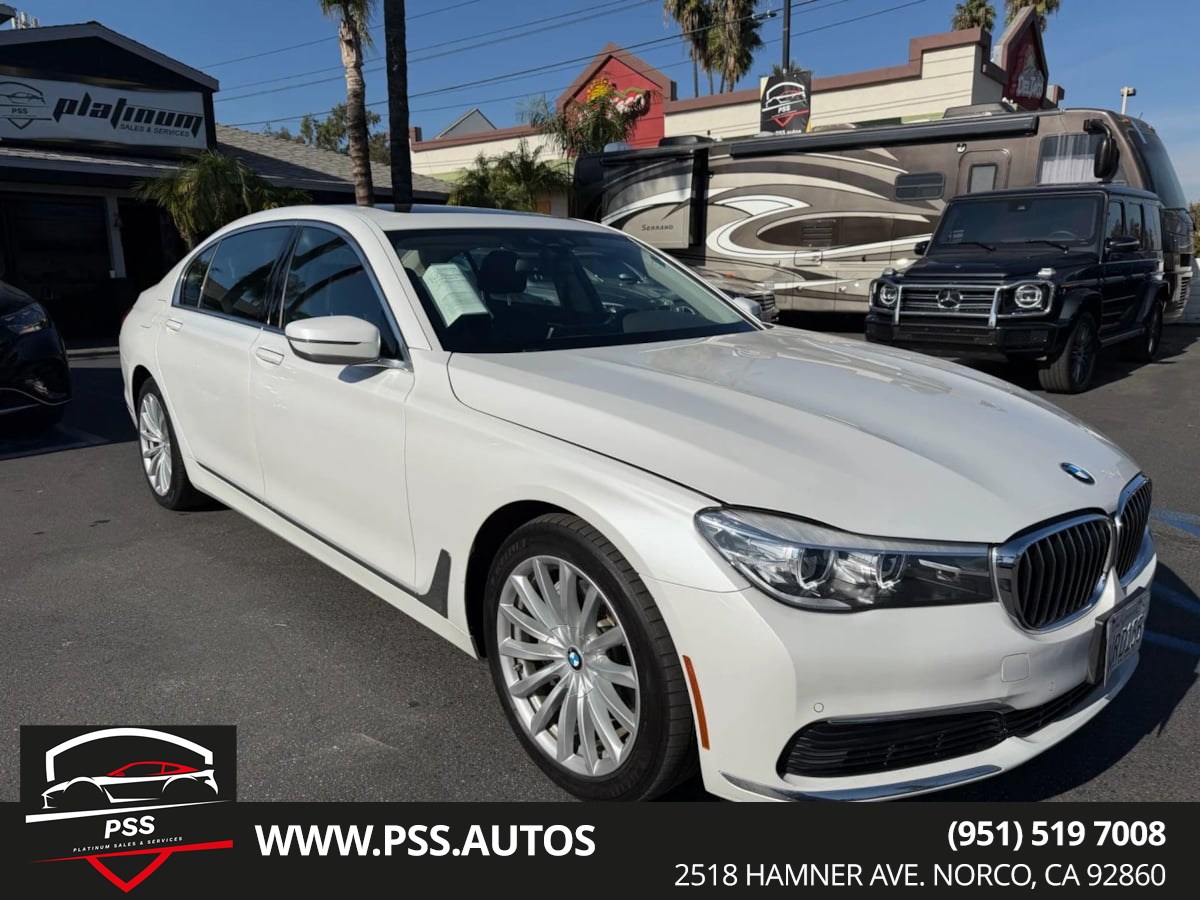 2019 BMW 7 Series 740i's photo