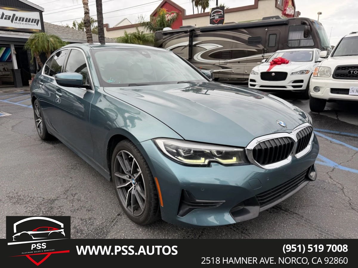 2020 BMW 3 Series 330i's photo