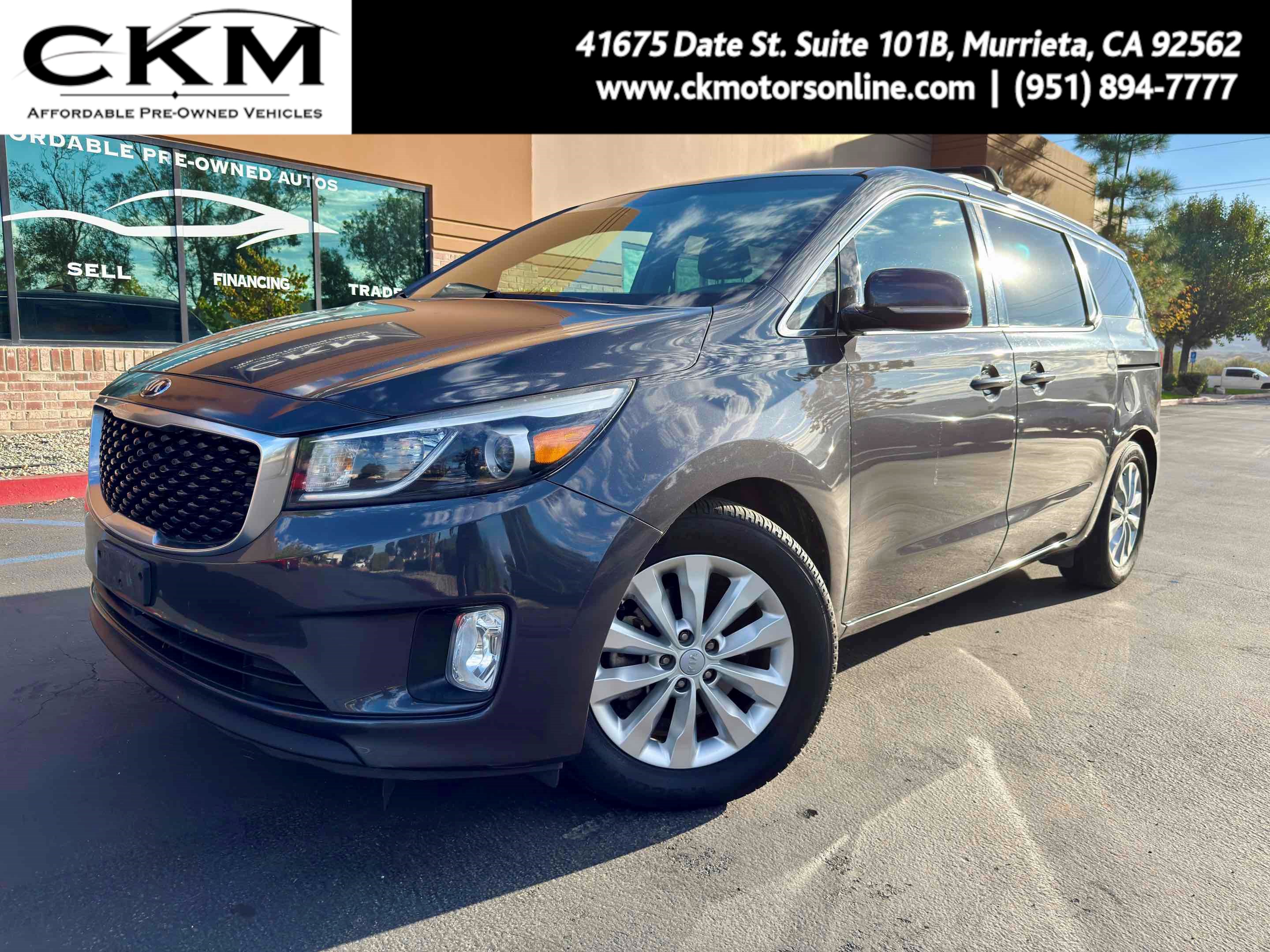 2016 Kia Sedona EX's photo