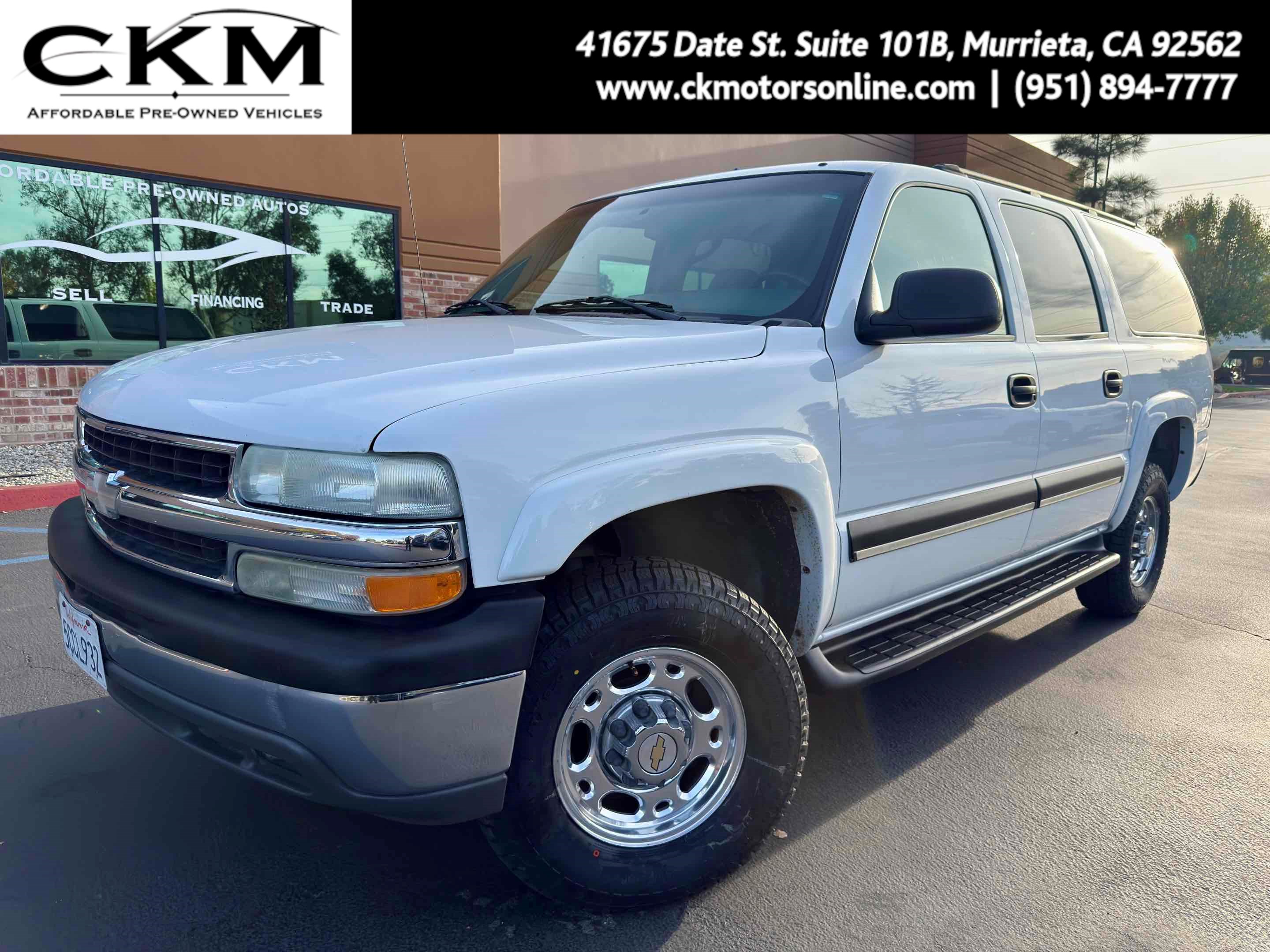 2003 Chevrolet Suburban LS's photo