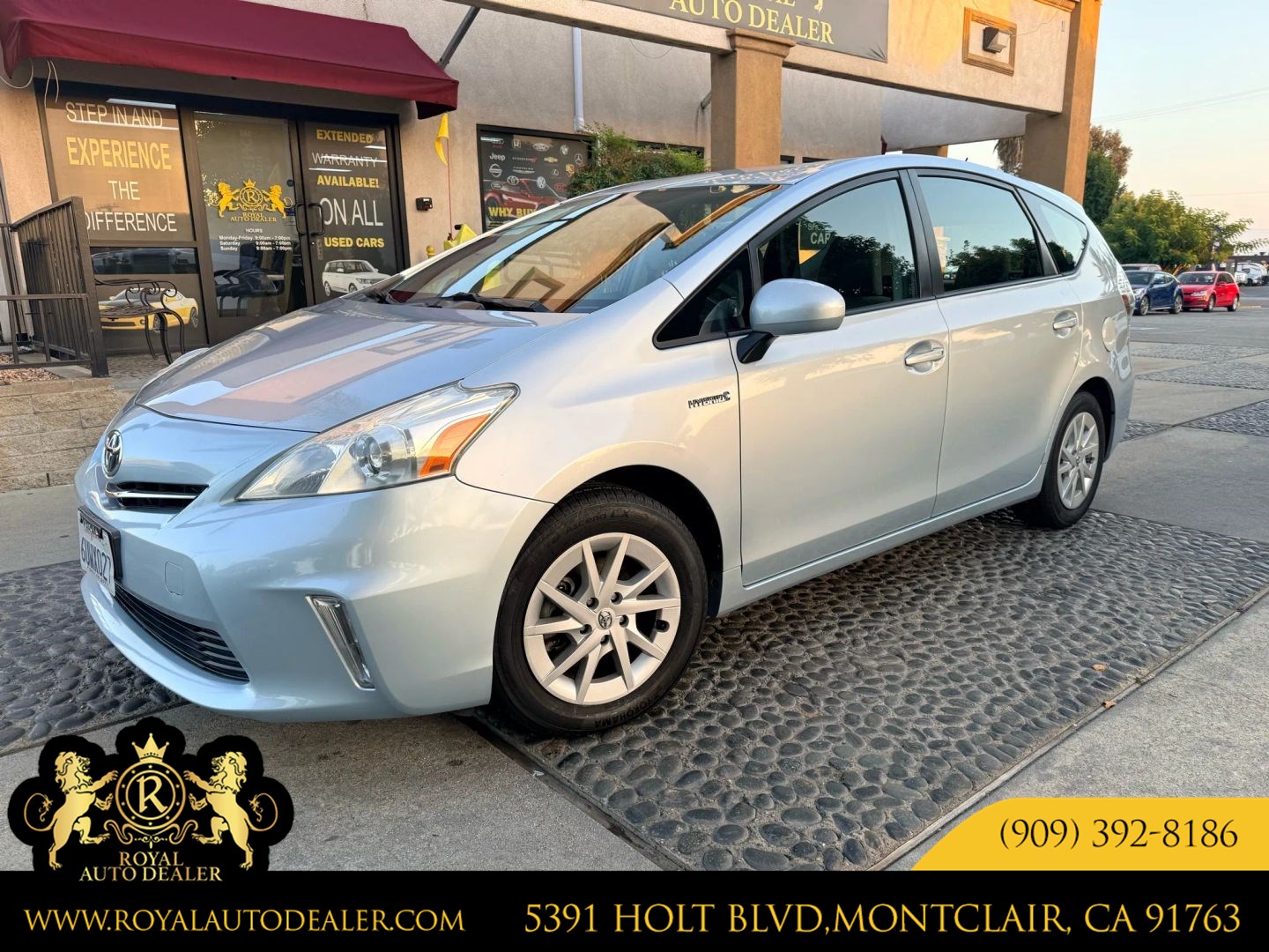 2012 Toyota Prius v Three's photo