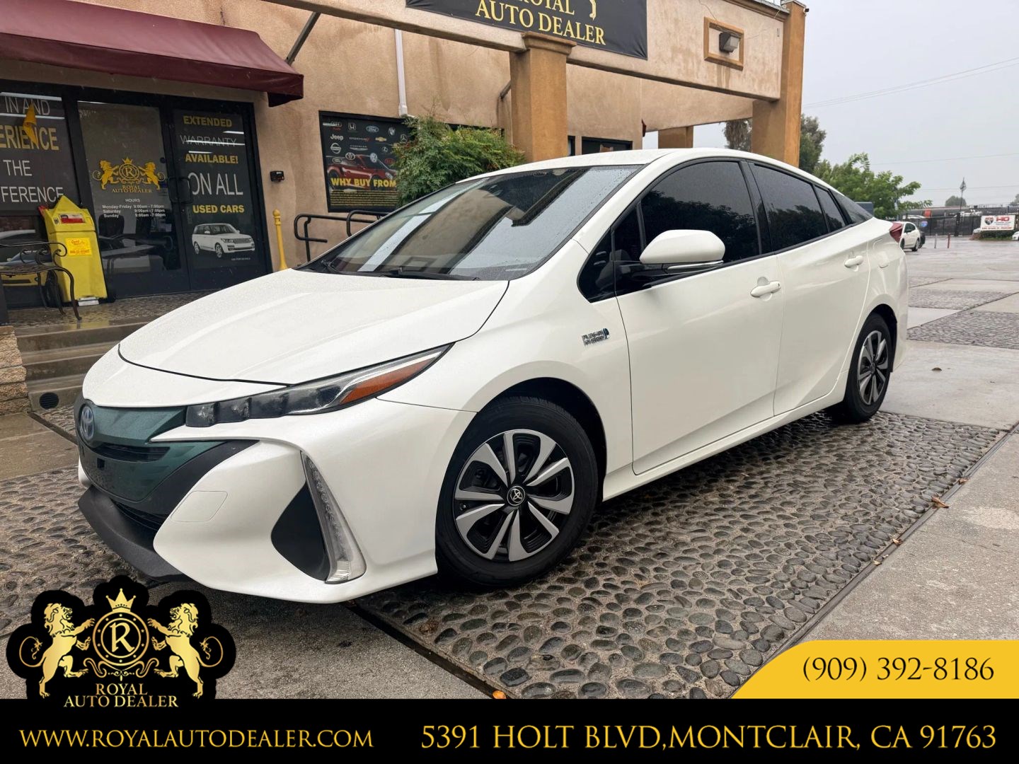 2019 Toyota Prius Prime Premium's photo