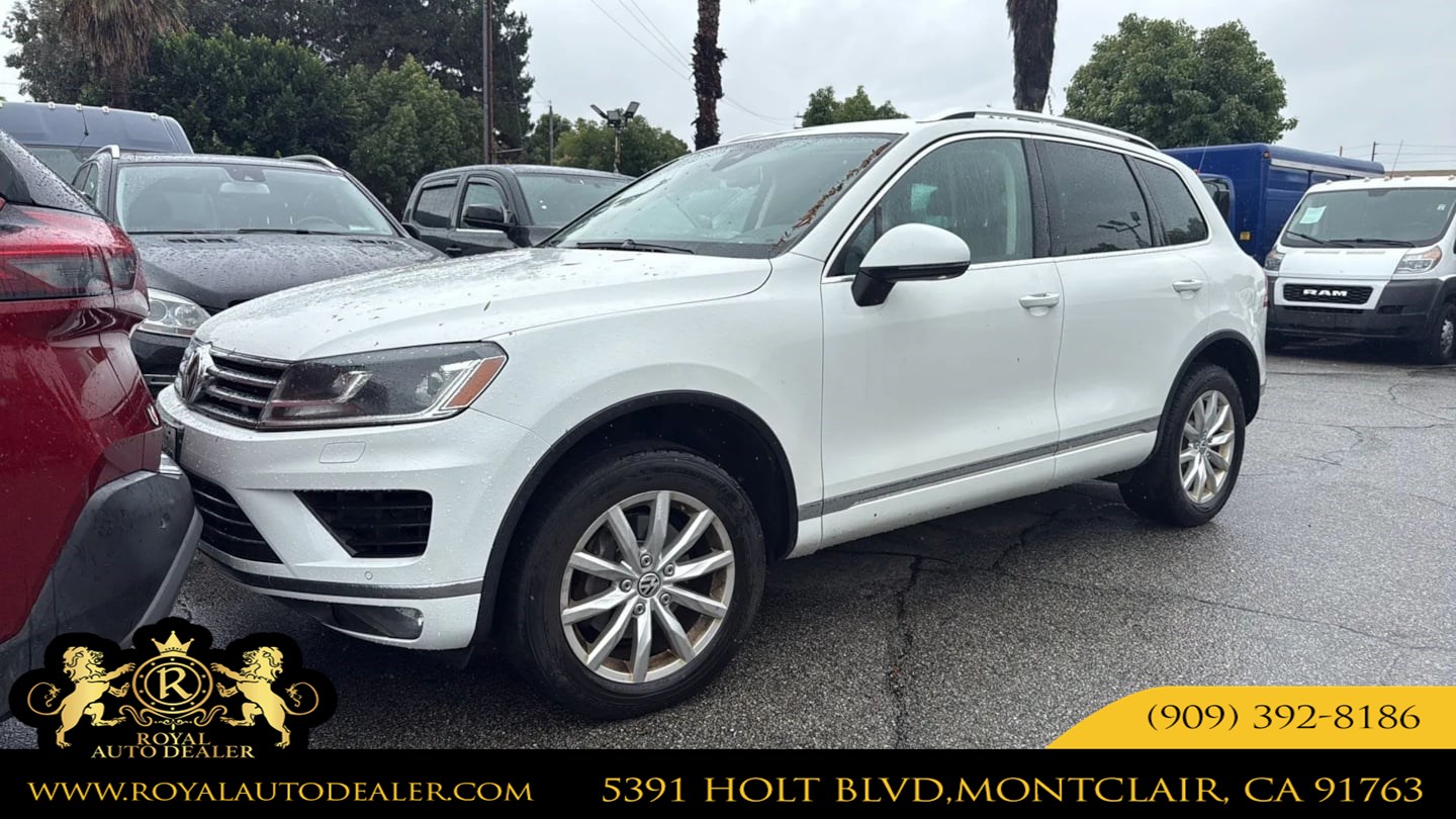 2016 Volkswagen Touareg Lux's photo