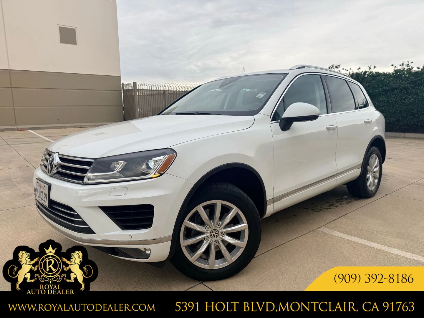 2016 Volkswagen Touareg Lux's photo