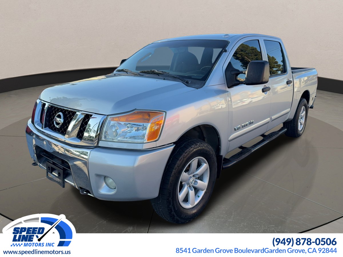 2011 Nissan Titan SV's photo