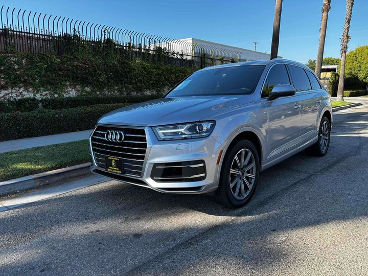 2019 Audi Q7 Premium's photo