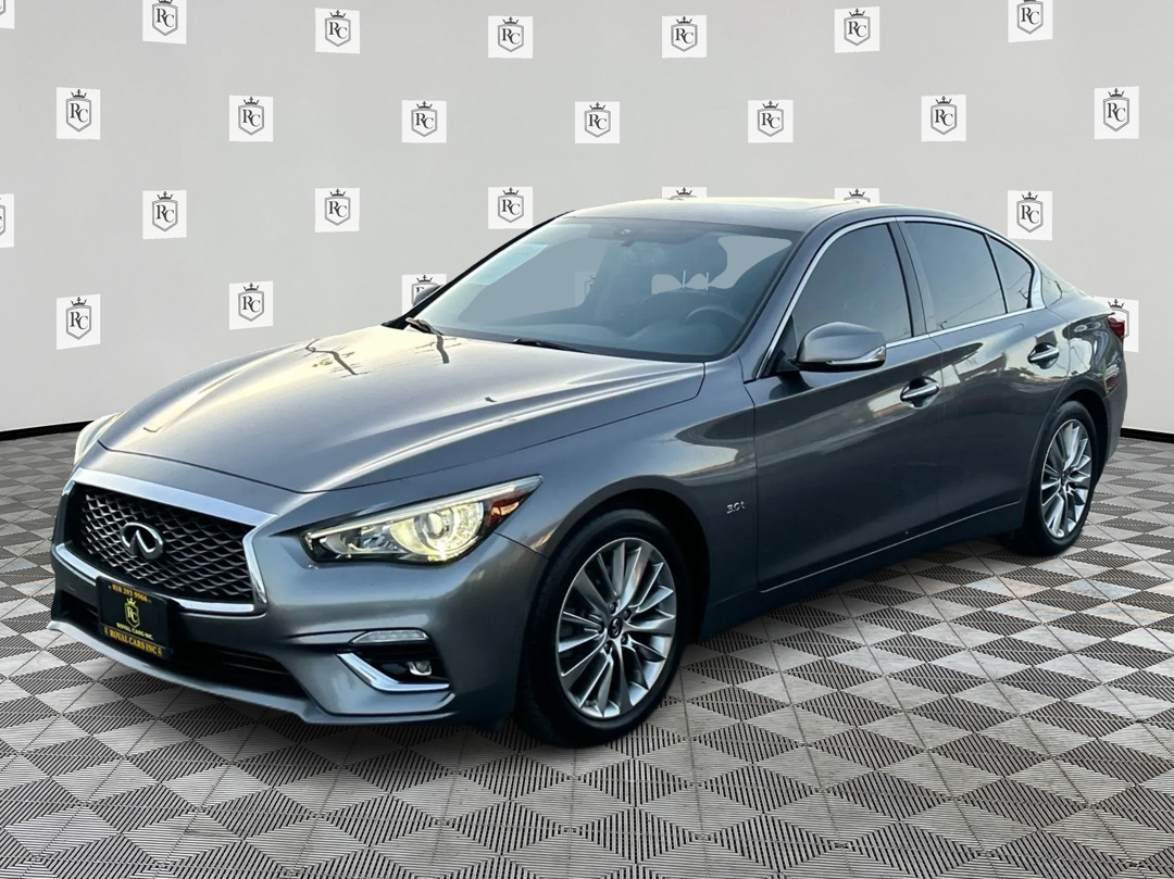 2018 INFINITI Q50 LUXE